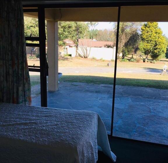 پانسیون Platinum Villa Guest House