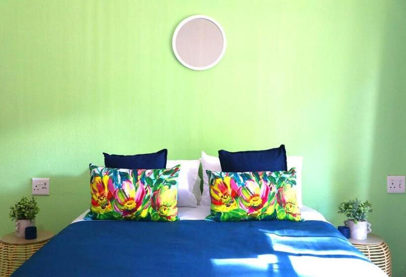 پانسیون Platinum Villa Guest House