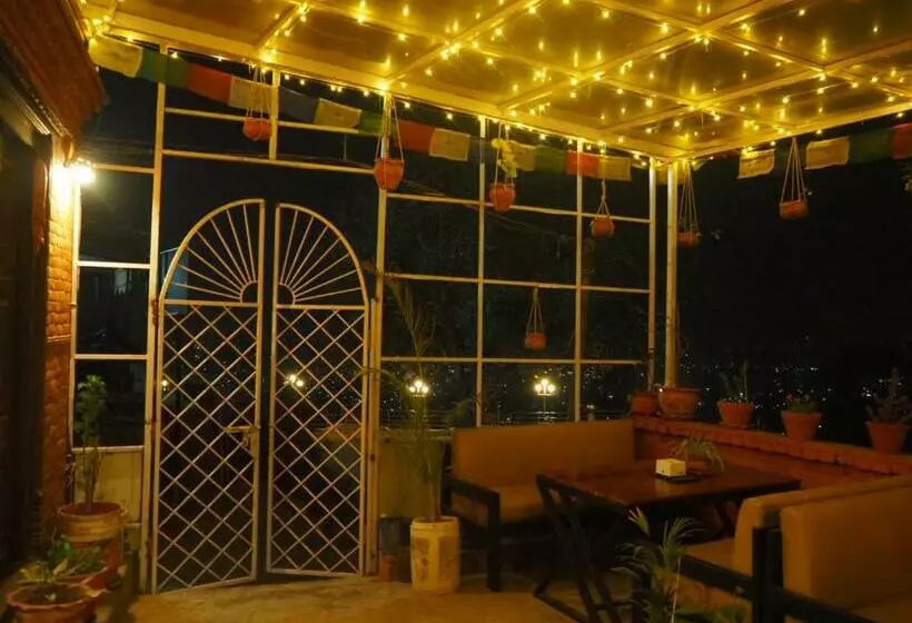 پانسیون The Nest Guest House