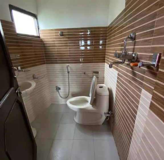 پانسیون The Nest Guest House