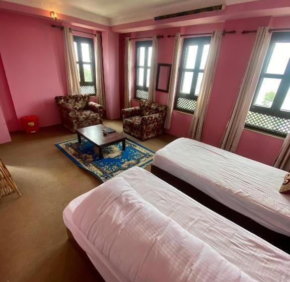 پانسیون The Nest Guest House