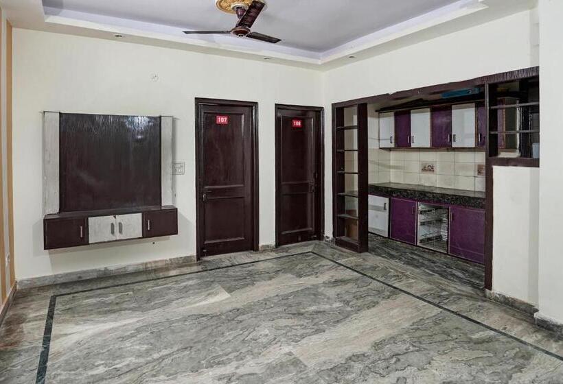 Super Hotel O Sai Residency