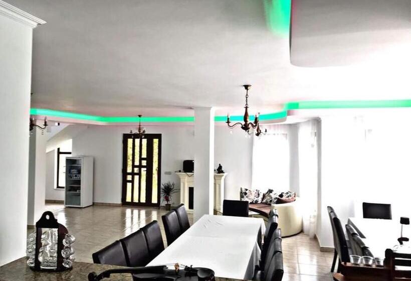 ペンション La Casa Alana