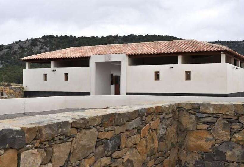 تختخواب و صبحانه Domaine De Saint Obre