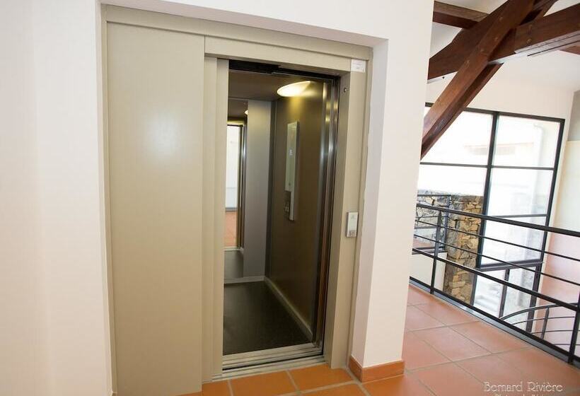 تختخواب و صبحانه Domaine De Saint Obre