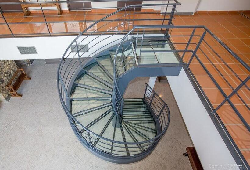 تختخواب و صبحانه Domaine De Saint Obre