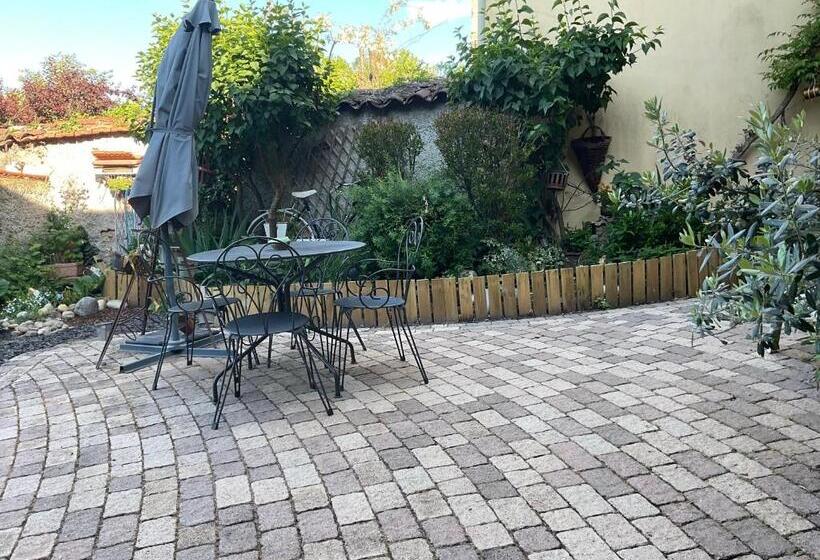 Bed and Breakfast La Maison D Ivona