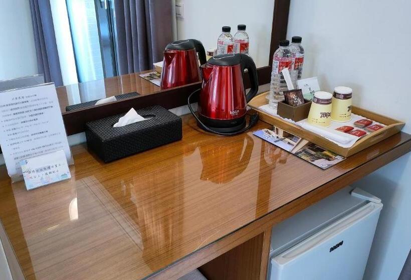 تختخواب و صبحانه 川岸空中villa