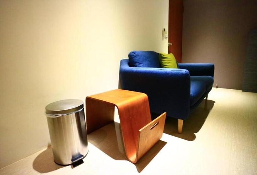 تختخواب و صبحانه 川岸空中villa