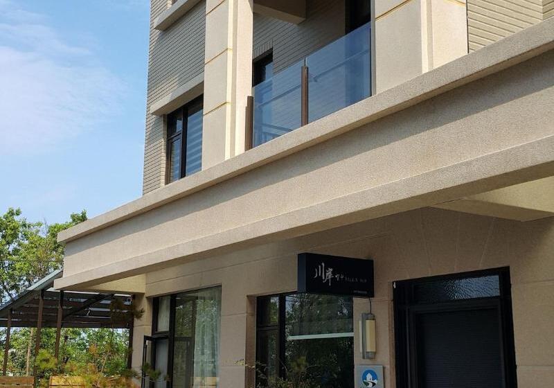 تختخواب و صبحانه 川岸空中villa