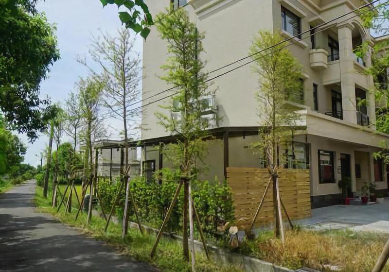 تختخواب و صبحانه 川岸空中villa