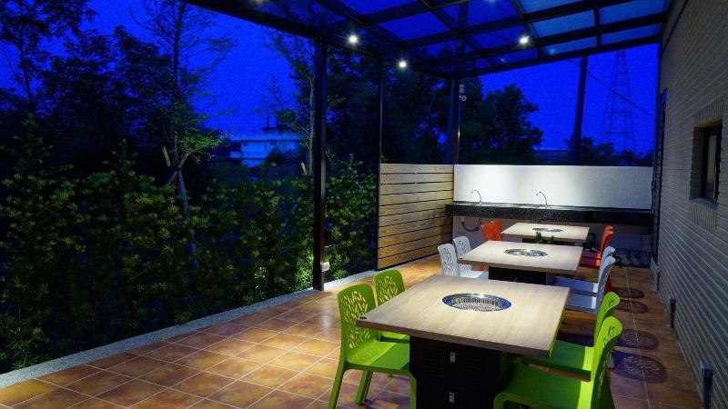 تختخواب و صبحانه 川岸空中villa