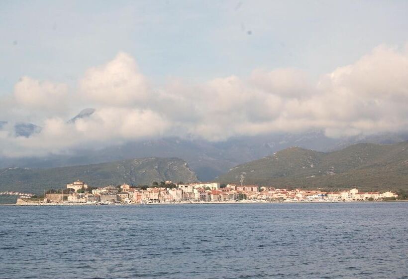 민박 Villa Aghjanella