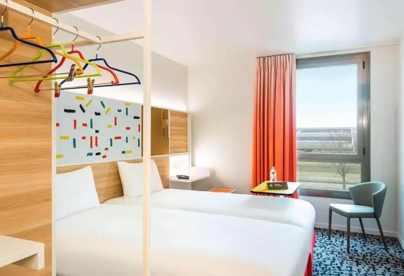Hotelli Ibis Styles Guyancourt Versailles