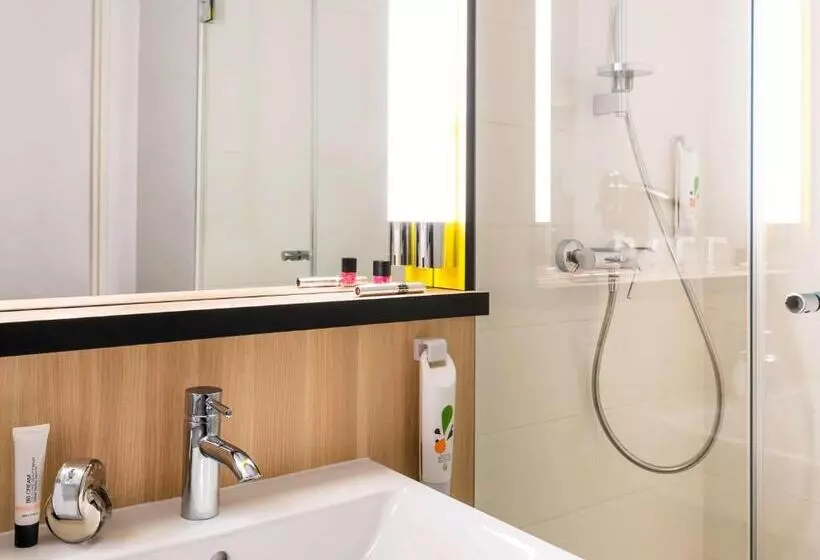 Hotelli Ibis Styles Guyancourt Versailles