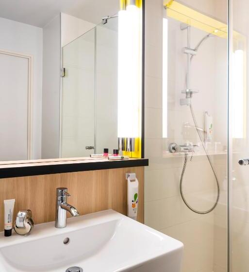 ホテル Ibis Styles Guyancourt Versailles