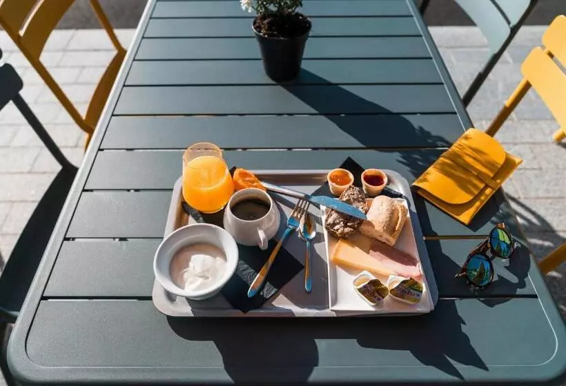 Hotelli Ibis Styles Guyancourt Versailles