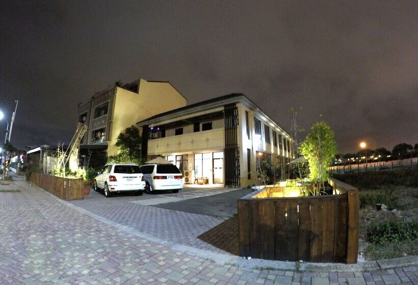 Lütel Hotel Xpark Gloria Outlets Shin Kong Cinemas