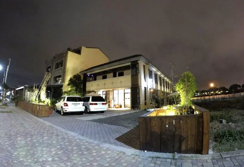 Lütel Hotel Xpark Gloria Outlets Shin Kong Cinemas