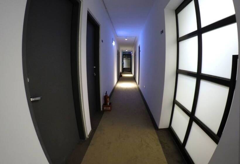 Lütel Hotel Xpark Gloria Outlets Shin Kong Cinemas