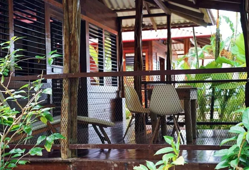 ホテル Casa Cayuco Ecoadventure Lodge