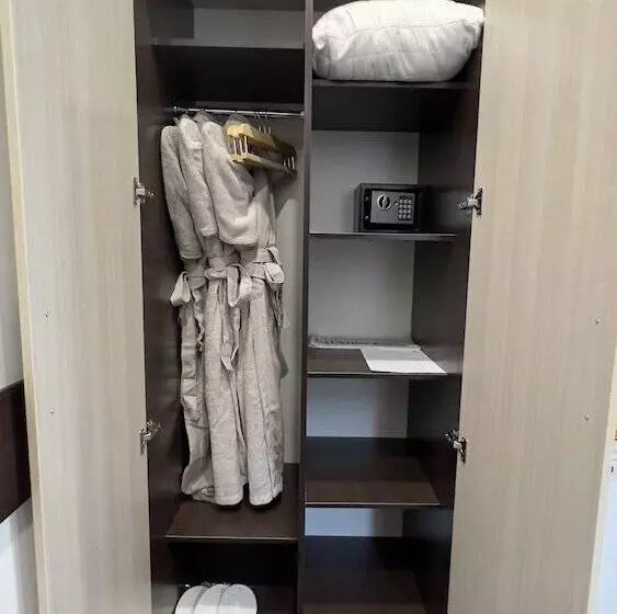 ホテル Shahzoda Grand