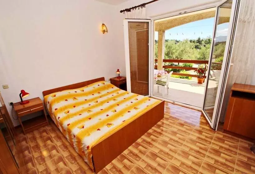 ペンション Apartments Veselka
