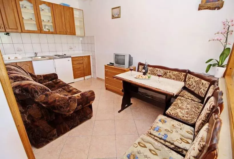ペンション Apartments Veselka