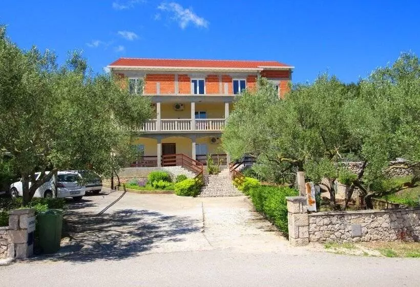 ペンション Apartments Veselka