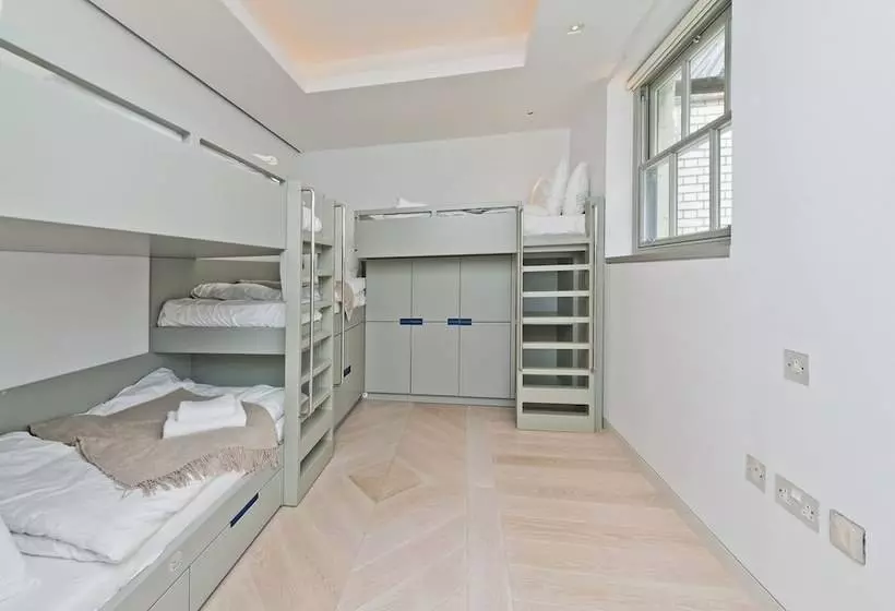 Amazing South Kensington Mews House By Underthedoormat