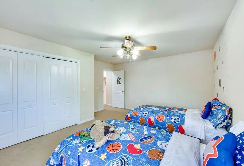 Charming Pennsylvania Retreat W/ Deck & Fireplace!