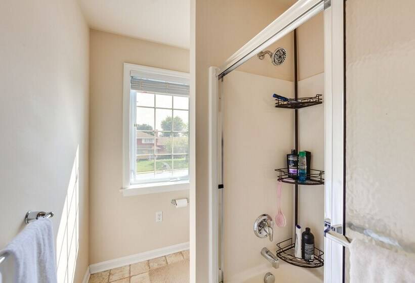 Charming Pennsylvania Retreat W/ Deck & Fireplace!