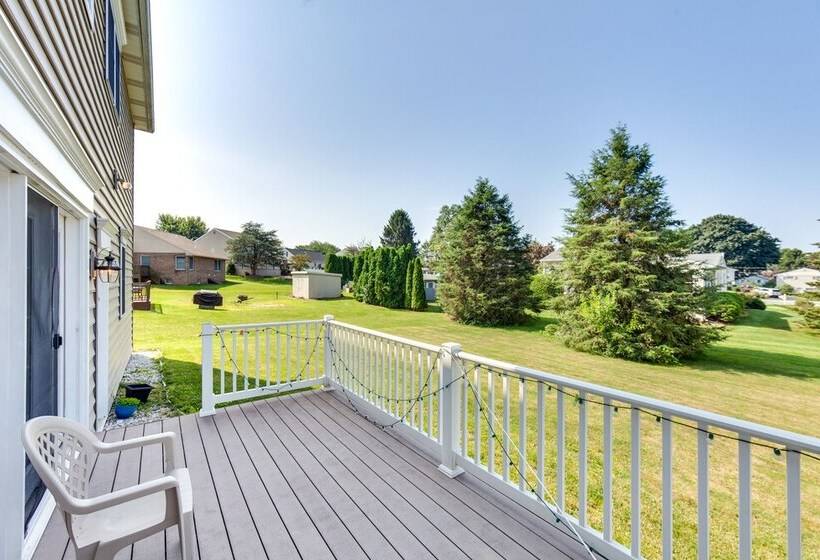Charming Pennsylvania Retreat W/ Deck & Fireplace!