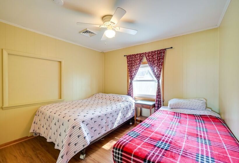 Cozy Fairfield Escape Near Historic Sites