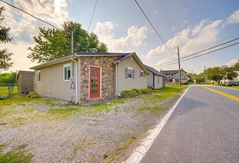Cozy Fairfield Escape Near Historic Sites