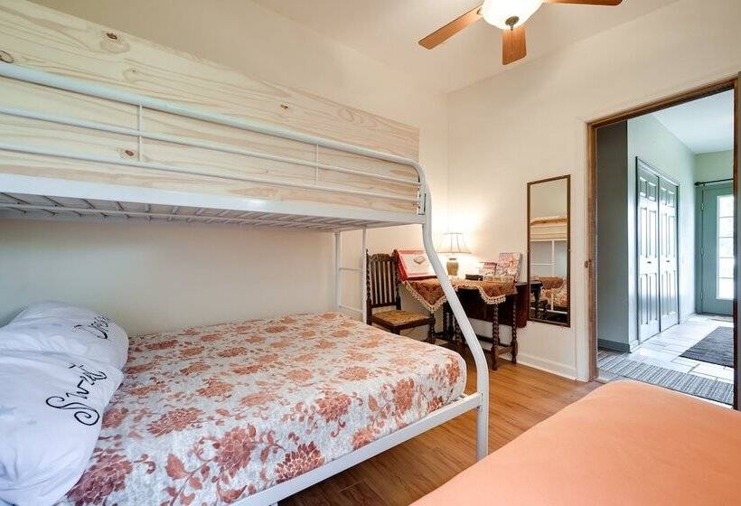 Cozy Fairfield Escape Near Historic Sites