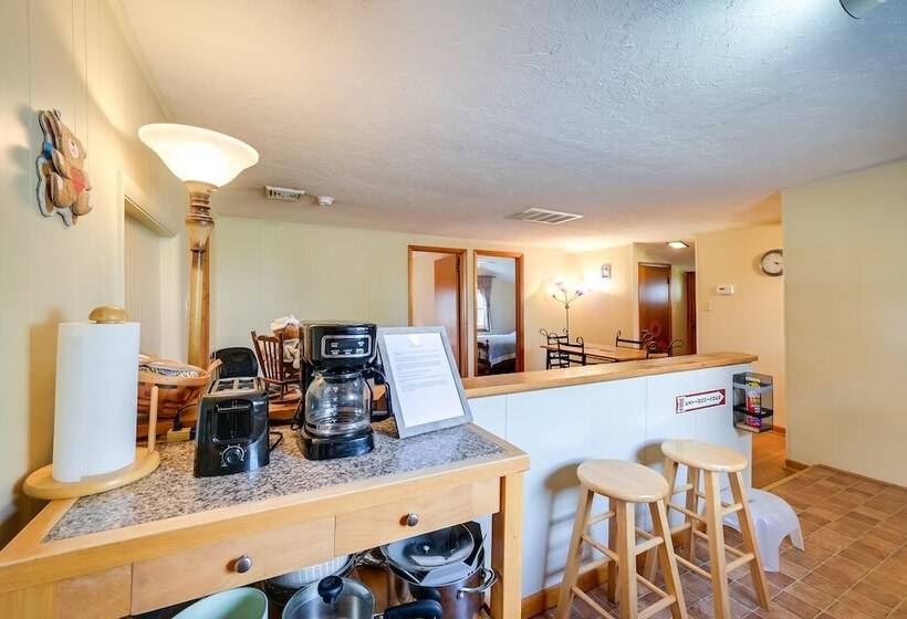 Cozy Fairfield Escape Near Historic Sites