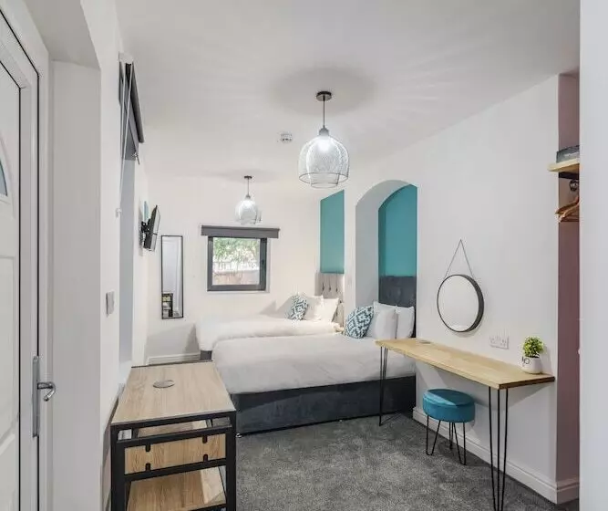 Deluxe Studio Apartments