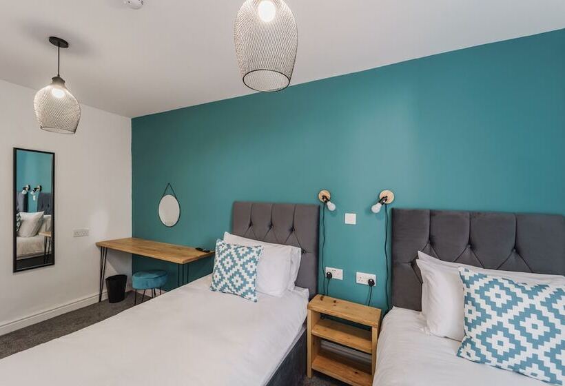 Deluxe Studio Apartments