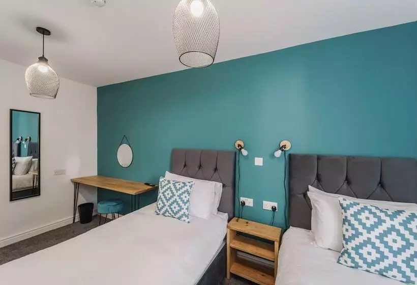 Deluxe Studio Apartments