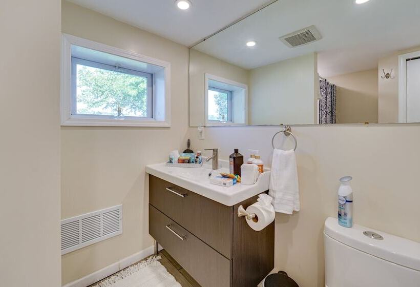 Vintage Susin Lake Cottage W/ Deck & Hot Tub!