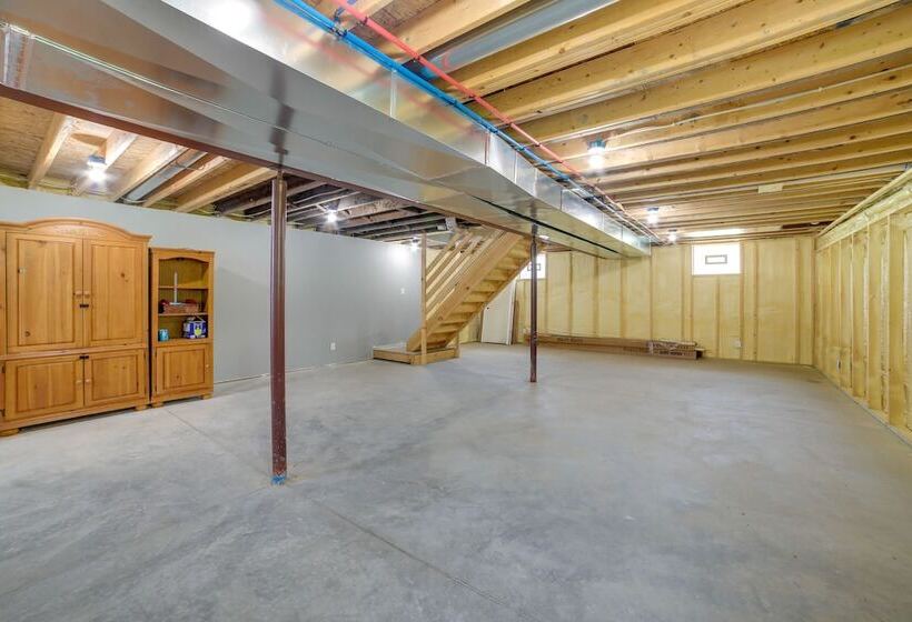 Fombell Home W/ Private Deck: 36 Mi To Pittsburgh