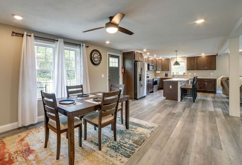 Fombell Home W/ Private Deck: 36 Mi To Pittsburgh