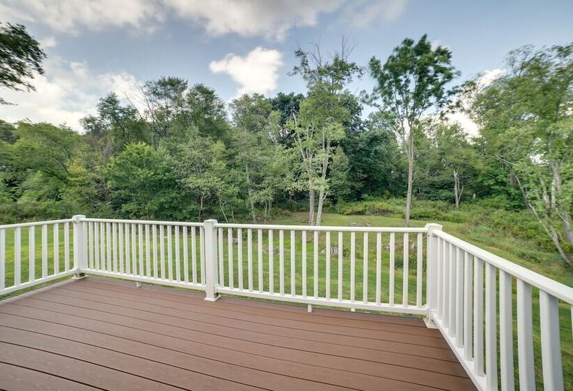 Fombell Home W/ Private Deck: 36 Mi To Pittsburgh