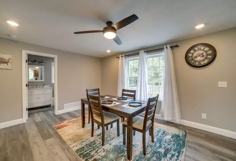 Fombell Home W/ Private Deck: 36 Mi To Pittsburgh