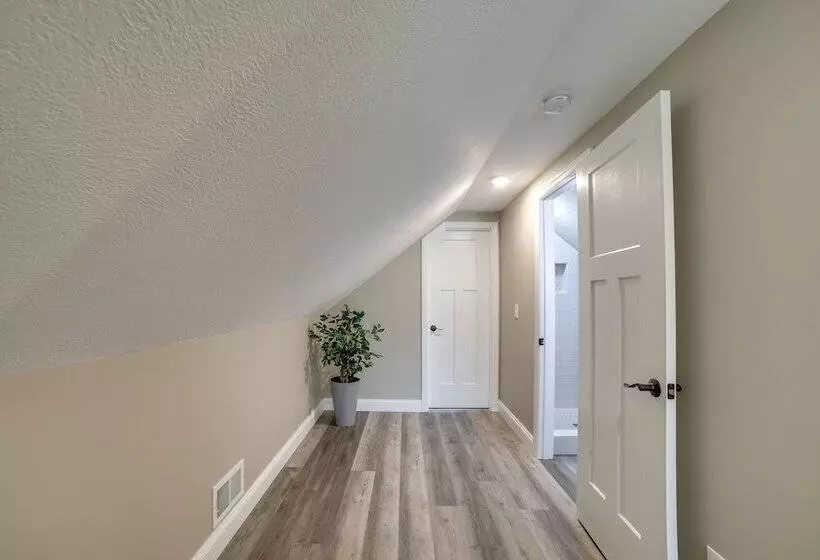Fombell Home W/ Private Deck: 36 Mi To Pittsburgh