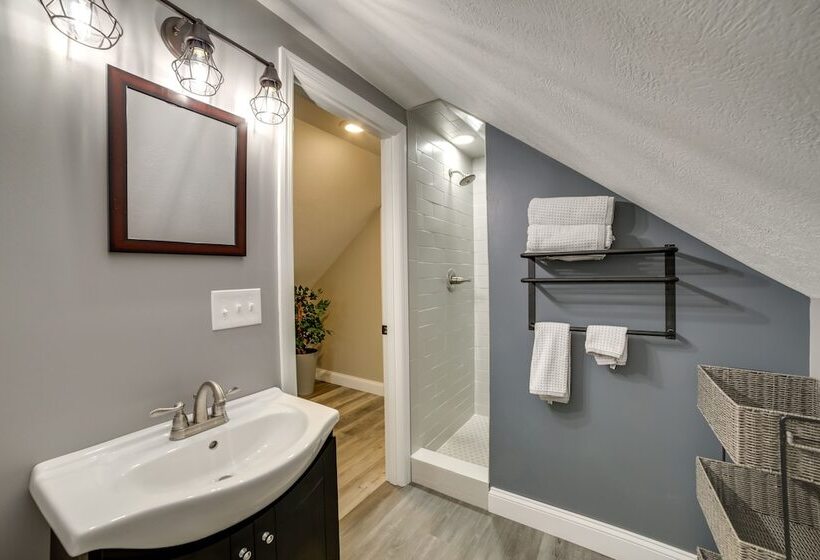 Fombell Home W/ Private Deck: 36 Mi To Pittsburgh