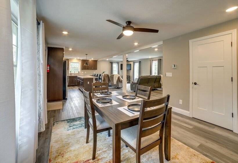 Fombell Home W/ Private Deck: 36 Mi To Pittsburgh