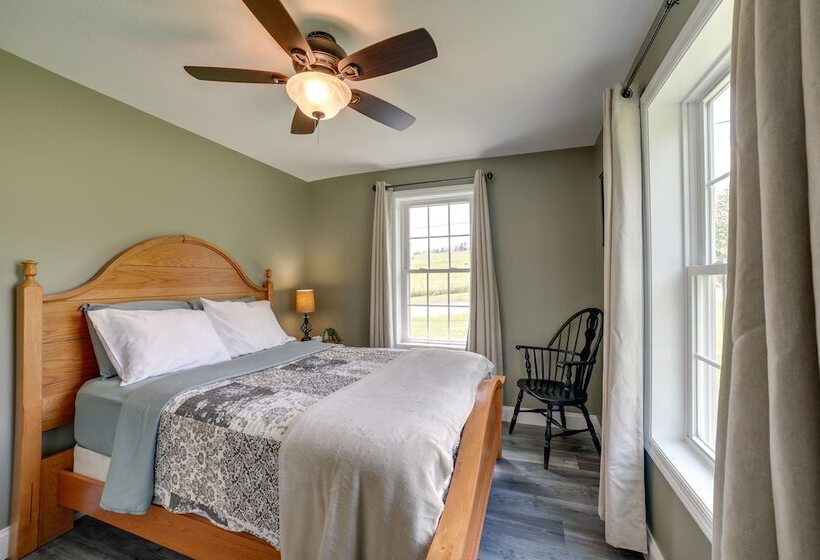 Fombell Home W/ Private Deck: 36 Mi To Pittsburgh