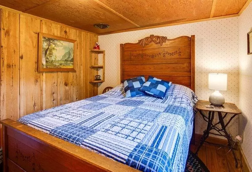 Historic Morrisdale Area Cabin W/ Deck & Fireplace